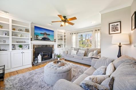 9 Cottonwood Court Hardyston NJ 07460