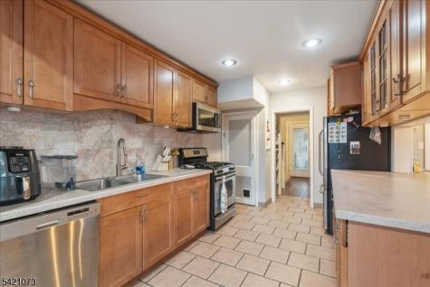 117 Pershing Avenue Roselle Park NJ 07204