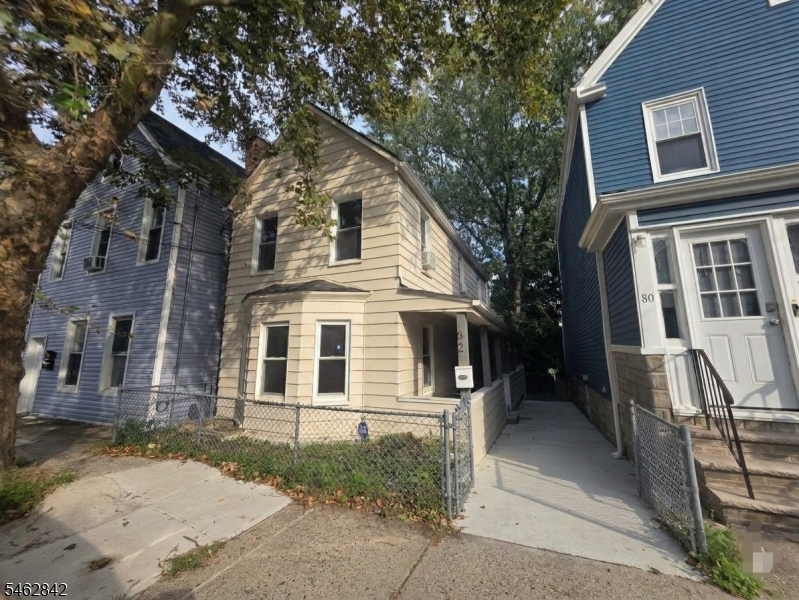 82 Palm Street Newark NJ 07106