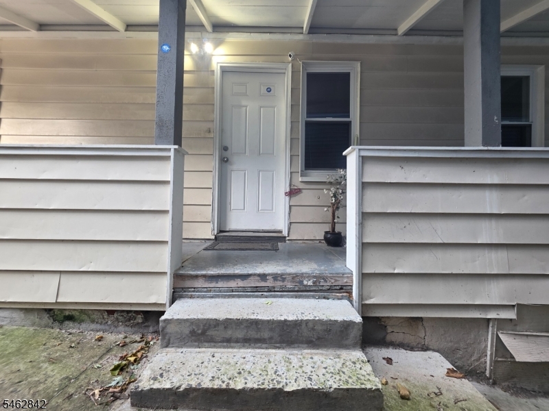 82 Palm Street Newark NJ 07106