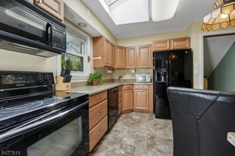 66 Warwick Circle Springfield NJ 07081