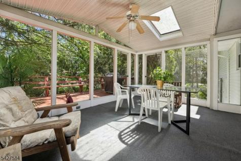 66 Warwick Circle Springfield NJ 07081