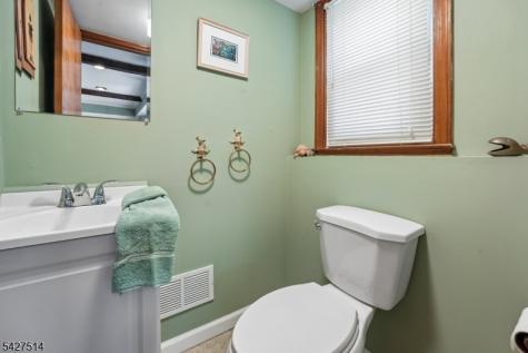 66 Warwick Circle Springfield NJ 07081