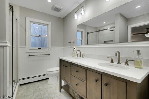 3 Esther Court Chester NJ 07930