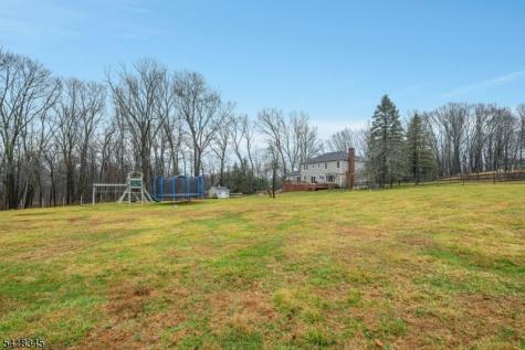 3 Esther Court Chester NJ 07930