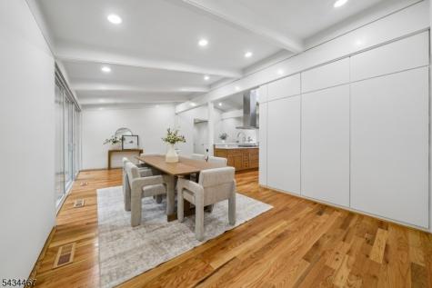28 Fernhill Road Springfield NJ 07081