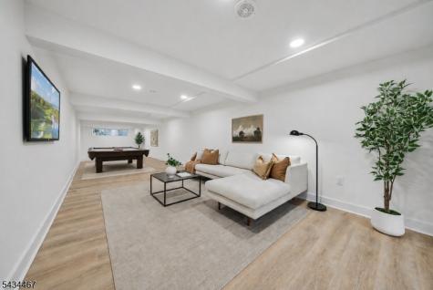 28 Fernhill Road Springfield NJ 07081