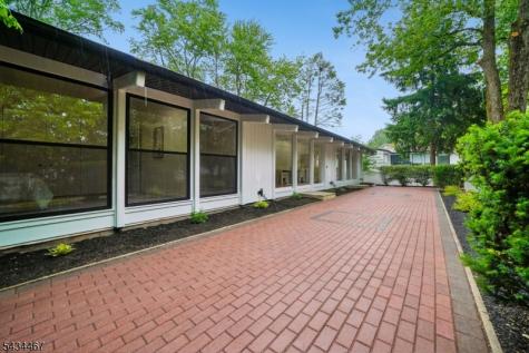 28 Fernhill Road Springfield NJ 07081