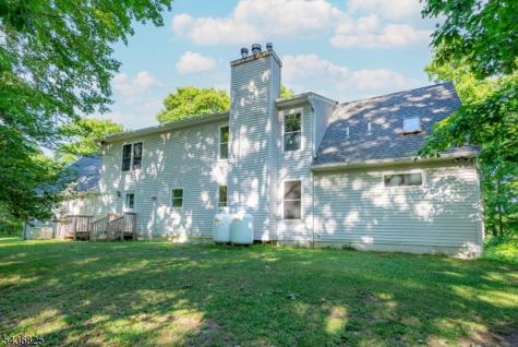 12 Sharrer Road Lebanon NJ 08826