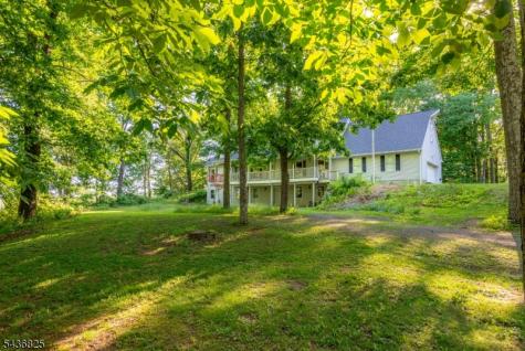 12 Sharrer Road Lebanon NJ 08826
