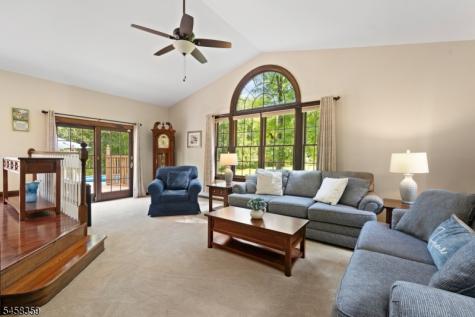 74 Grayrock Road Clinton NJ 08809