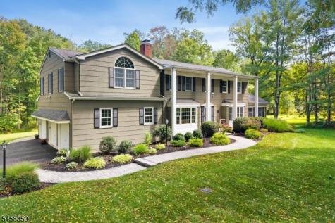 74 Grayrock Road Clinton NJ 08809