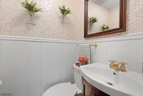 74 Grayrock Road Clinton NJ 08809