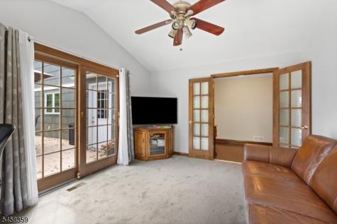 74 Grayrock Road Clinton NJ 08809