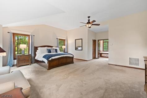 74 Grayrock Road Clinton NJ 08809