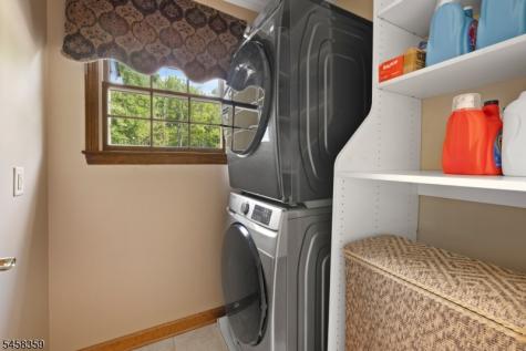 74 Grayrock Road Clinton NJ 08809