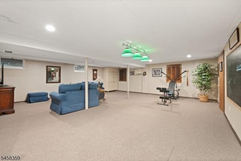 74 Grayrock Road Clinton NJ 08809