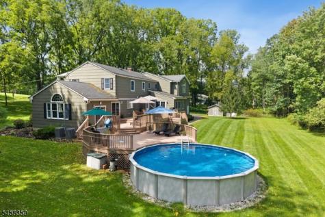 74 Grayrock Road Clinton NJ 08809
