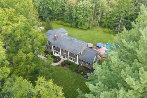 74 Grayrock Road Clinton NJ 08809