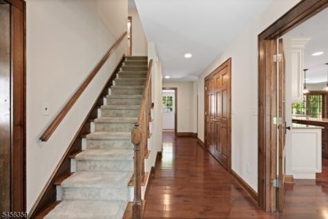 74 Grayrock Road Clinton NJ 08809