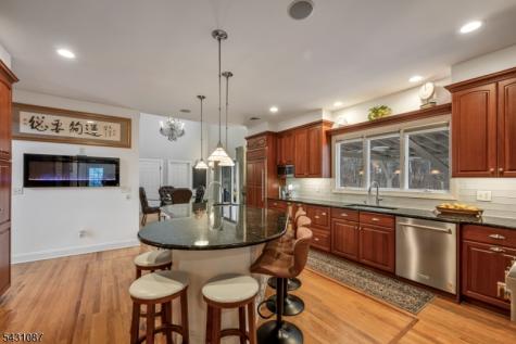 5 Sherwood Court Randolph NJ 07869