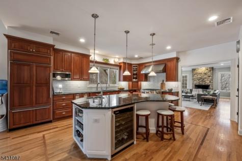 5 Sherwood Court Randolph NJ 07869