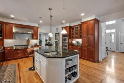 5 Sherwood Court Randolph NJ 07869
