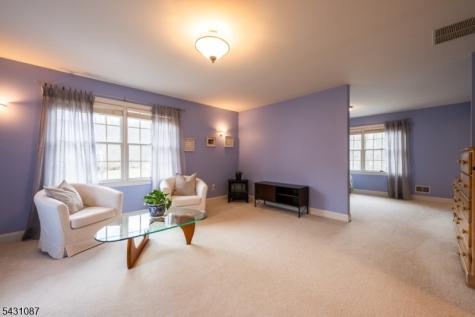 5 Sherwood Court Randolph NJ 07869