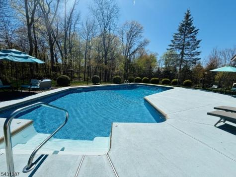 5 Sherwood Court Randolph NJ 07869