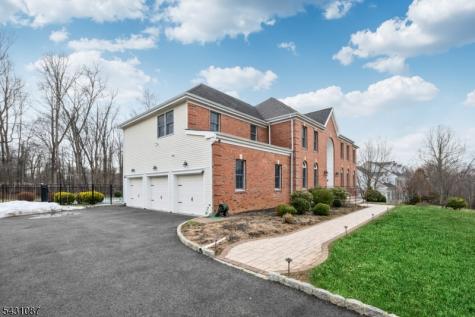 5 Sherwood Court Randolph NJ 07869