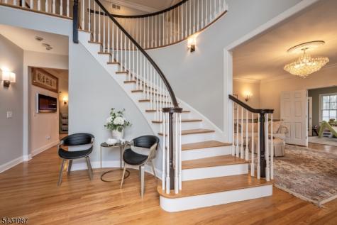 5 Sherwood Court Randolph NJ 07869