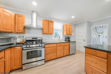 128 Rollinson Street West Orange NJ 07052