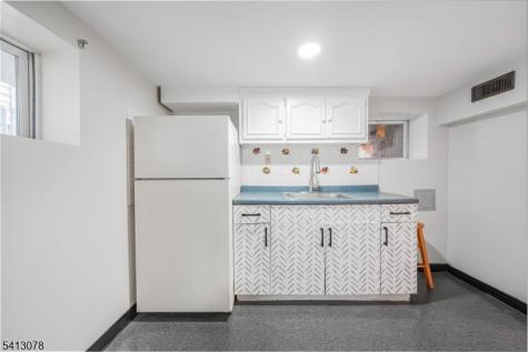 128 Rollinson Street West Orange NJ 07052