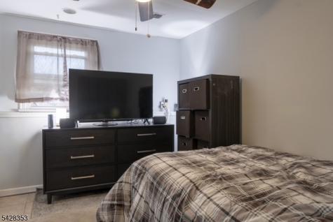33 Marudy Drive Clinton NJ 08809