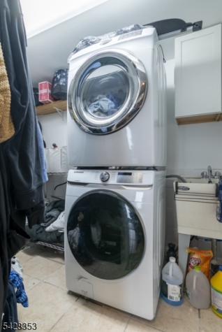 33 Marudy Drive Clinton NJ 08809