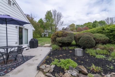 33 Marudy Drive Clinton NJ 08809