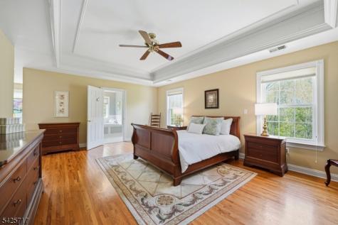 6 Wolfe Run Court Washington NJ 07853