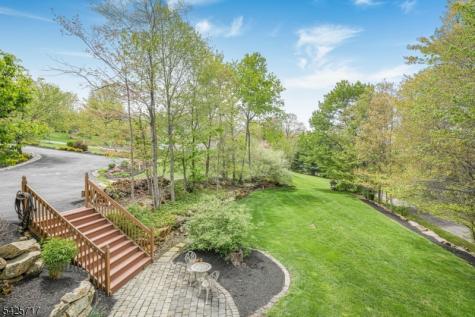 6 Wolfe Run Court Washington NJ 07853