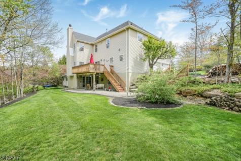 6 Wolfe Run Court Washington NJ 07853