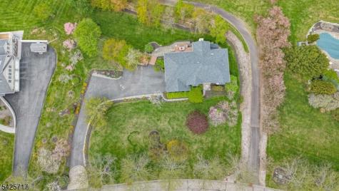 6 Wolfe Run Court Washington NJ 07853