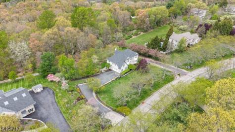 6 Wolfe Run Court Washington NJ 07853