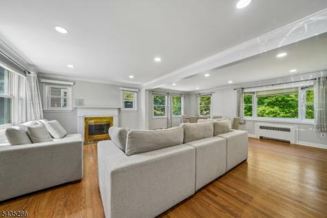 29 Laurel Avenue Livingston NJ 07039