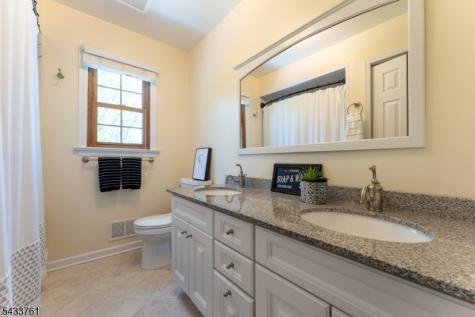 301 Heritage Drive Readington NJ 08889