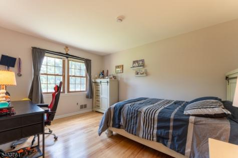301 Heritage Drive Readington NJ 08889