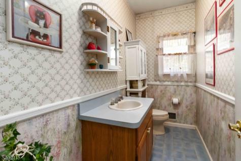 2 Upper Lake Road Jefferson NJ 07438