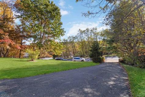 2 Upper Lake Road Jefferson NJ 07438