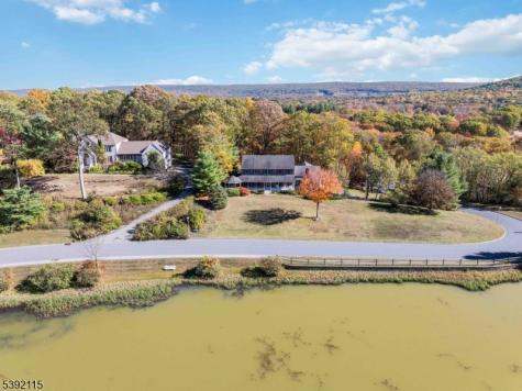 2 Upper Lake Road Jefferson NJ 07438