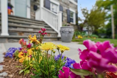11 Kendal Avenue Maplewood NJ 07040