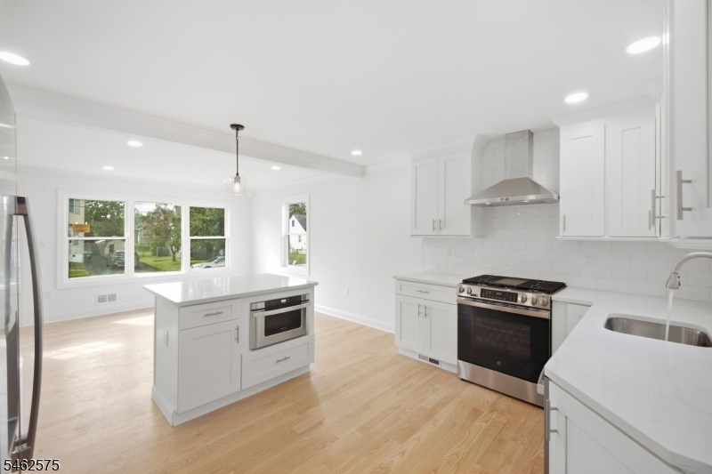 154 Oakmanor Parkway South Plainfield NJ 07080