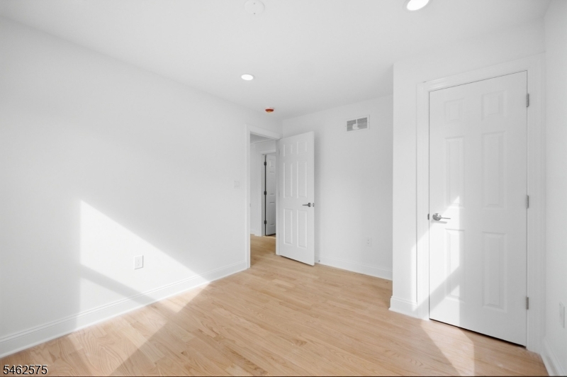 154 Oakmanor Parkway South Plainfield NJ 07080